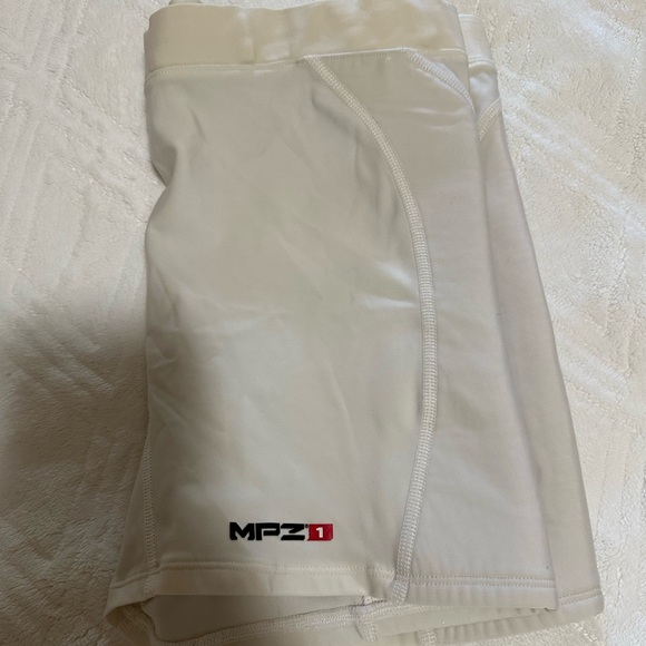 Under Armour sliding shorts - Picture 3 of 4